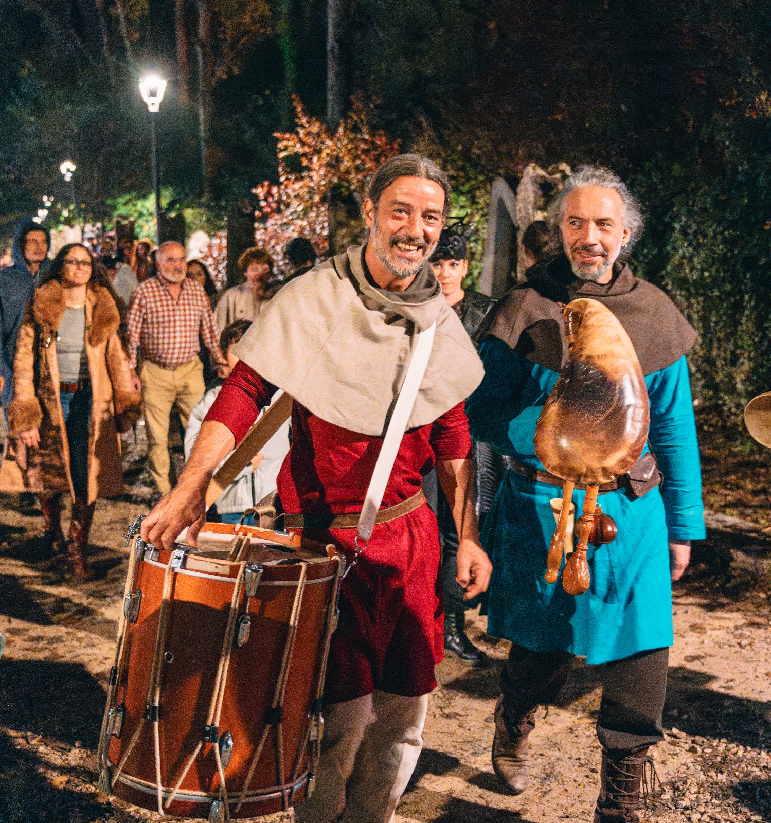 Publico reunido no Samhain Fire Fest 2025 na Quinta da Ribafria em Sintra Portugal